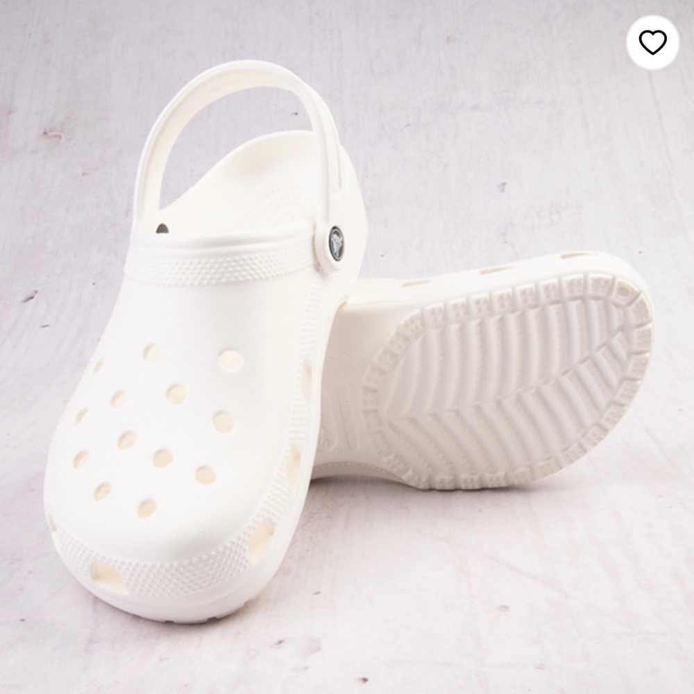 Brand New Without Tags M9 W11 White classic clog CROCS